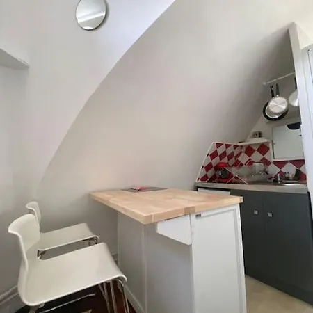 Apartment Cosy Et Sous Les Toits De Paris